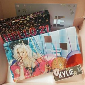 Kylie Sipping Pretty Palette BNIB
